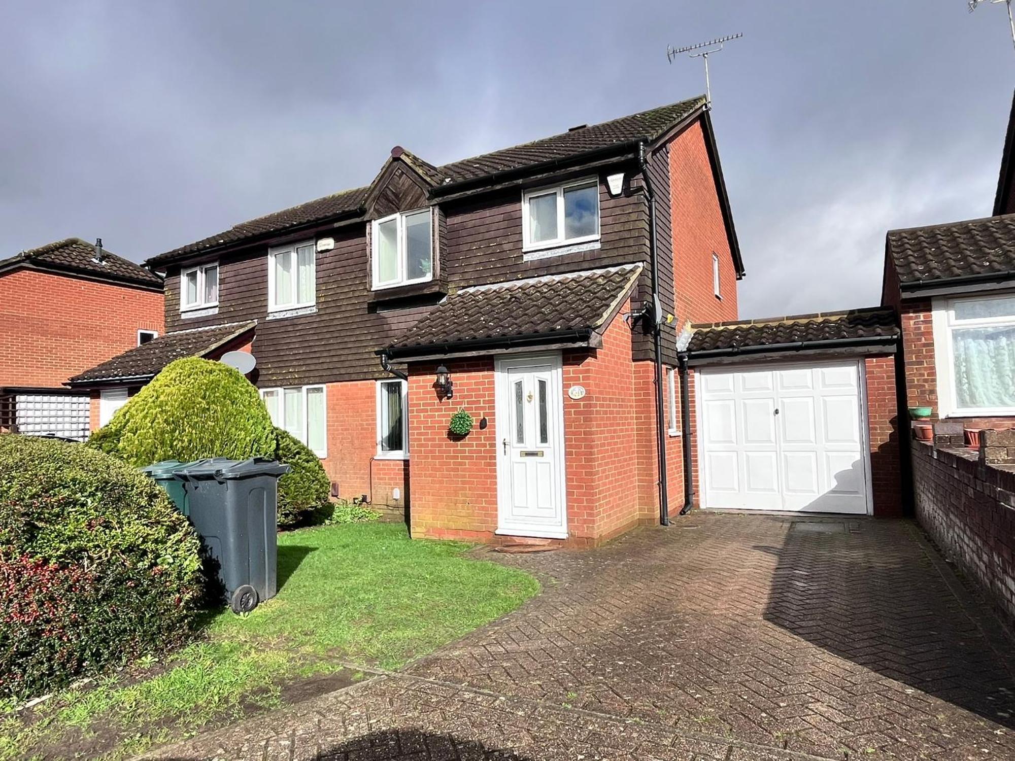 Lush House Close To Ashford Town Centre With Driveway المظهر الخارجي الصورة
